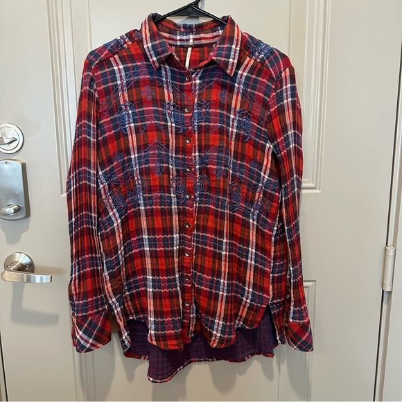 Free People Women’s Embroidered Flannel Size Small Red Blue - Picture 2 of 7